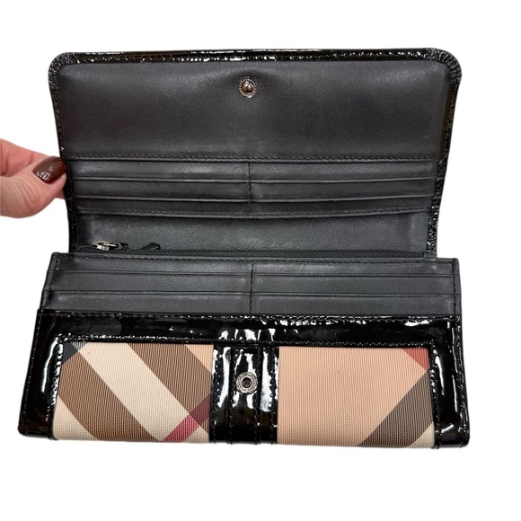 🐻BURBERRY🐻 - Picture 2 of 3